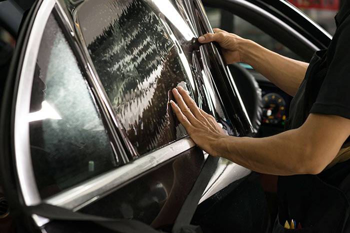 Centre auto professionnel detailing pour la pose de Film teinté auto sur le Bassin d'Arcachon